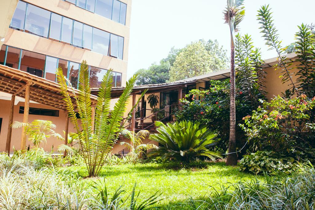Gorillas City Centre Hotel Kigali Exteriör bild