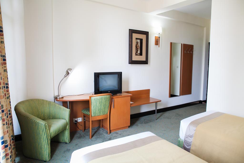 Gorillas City Centre Hotel Kigali Exteriör bild
