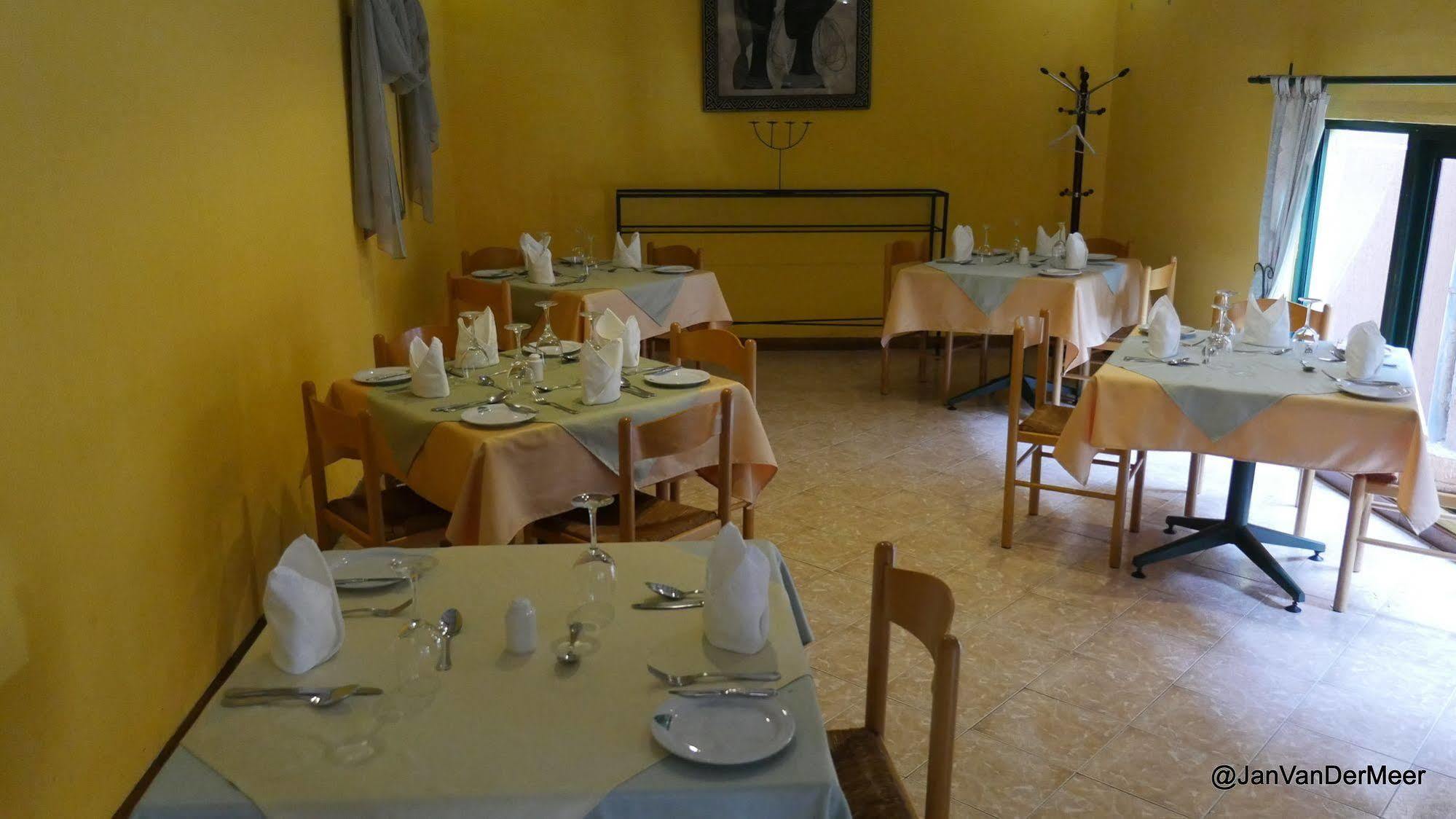 Gorillas City Centre Hotel Kigali Exteriör bild