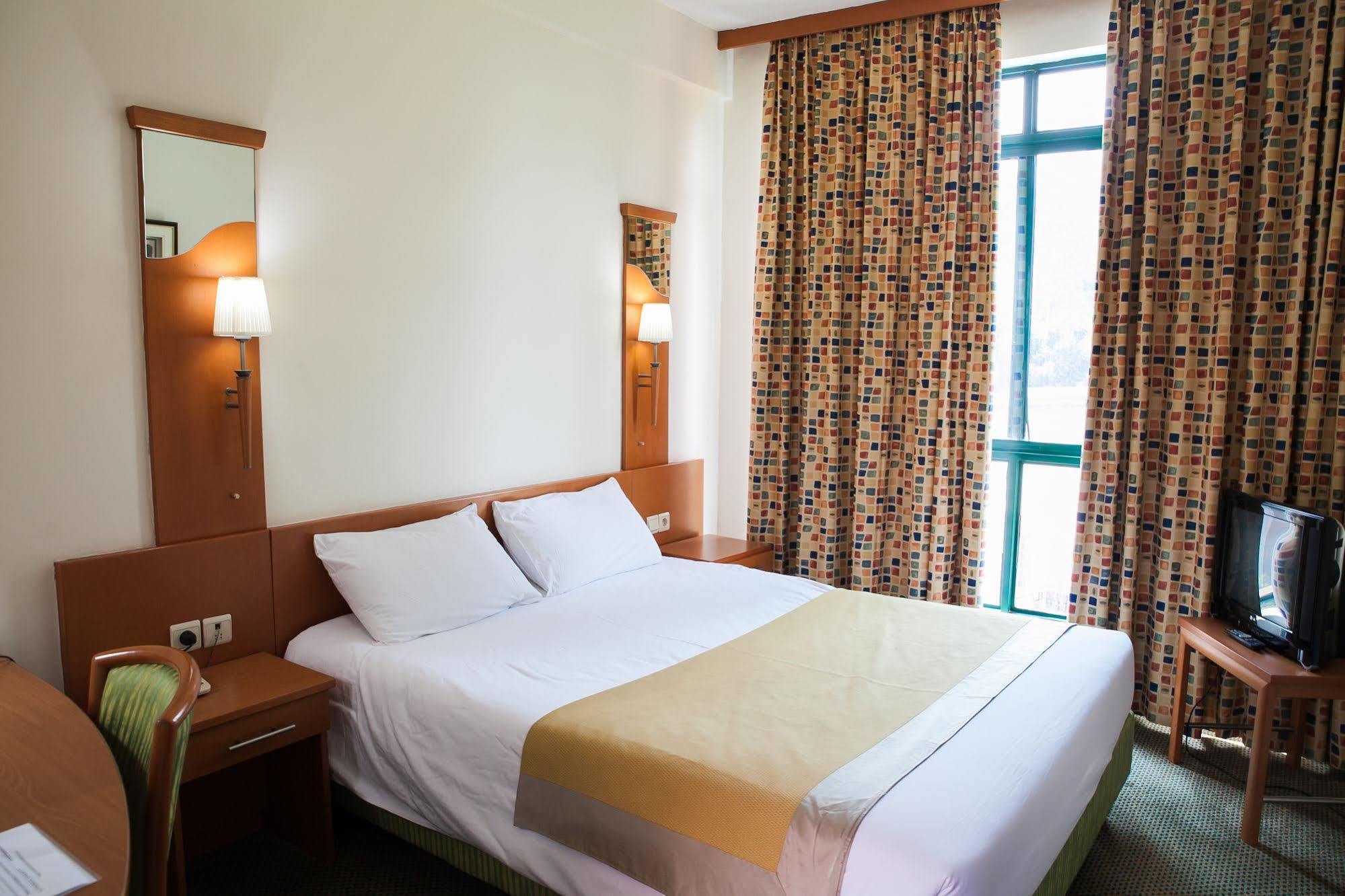Gorillas City Centre Hotel Kigali Exteriör bild